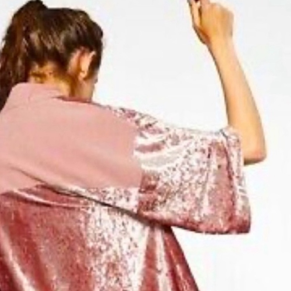 ZARA โ๏ธ๐โ๏ธ Velvet Kimono Sleeve Cardigan Cropped Crop Top Shimmery Luxury Feel - Picture 9 of 16